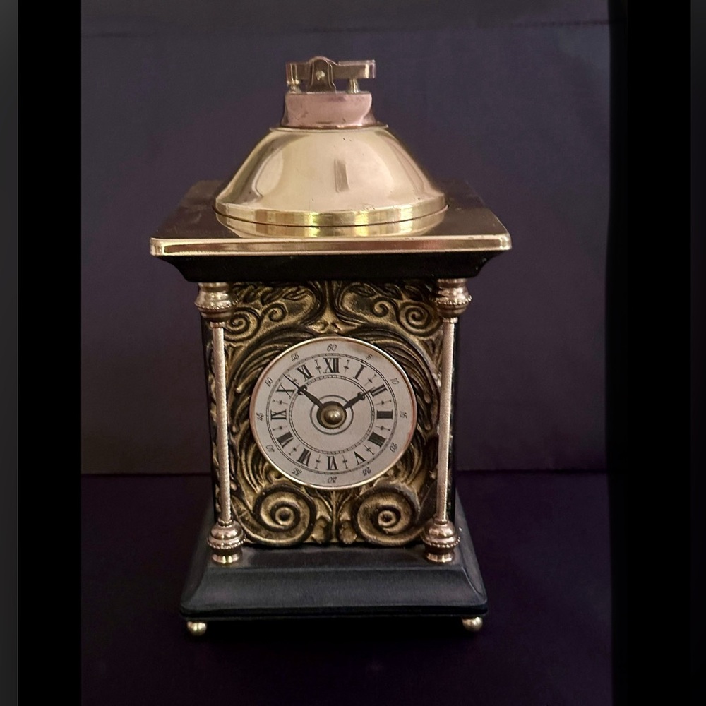 NOS Vintage 1960s Mantel Clock Cigarette holder with Brass Ltr in original box